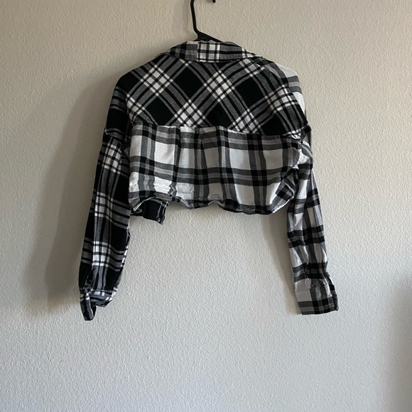 NWOT bershka crop flannel - Picture 4 of 6
